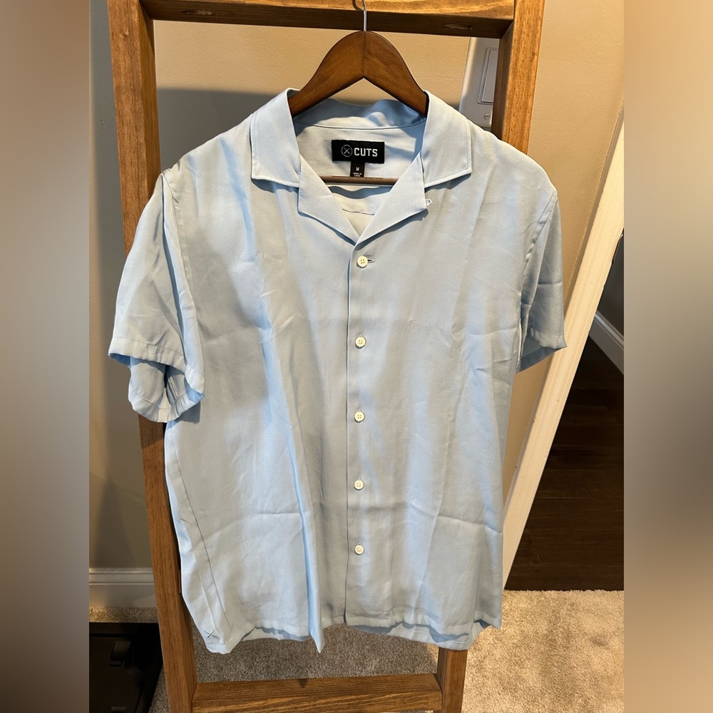 Cuts chile camp collar premium button down